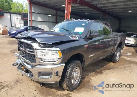 2021 Ram 2500 Tradesman 4X4 6'4 Box z USA, uszkodzony, nr VIN 3C6UR5CJ3MG697813